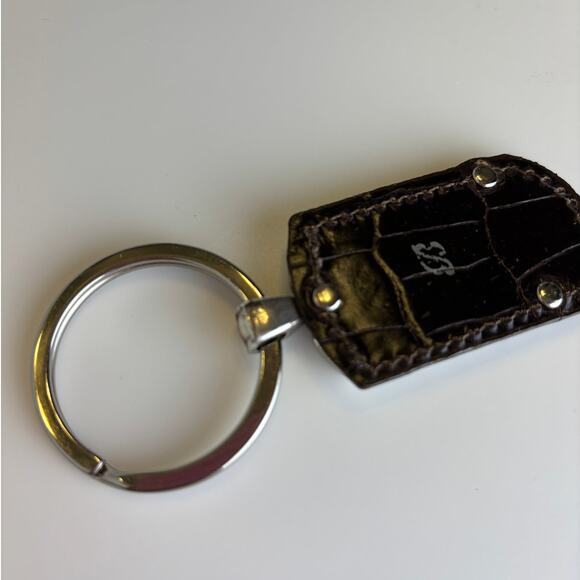 Brighton Leather Golf Club Key Ring Silver Tone NWOT - Picture 3 of 4